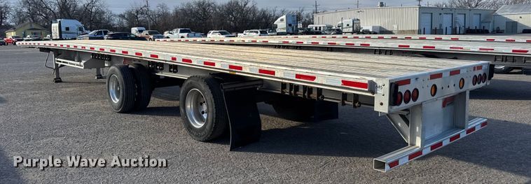 image for item FB0587 2021 Doonan  flatbed trailer