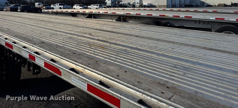 image for item FB0587 2021 Doonan  flatbed trailer