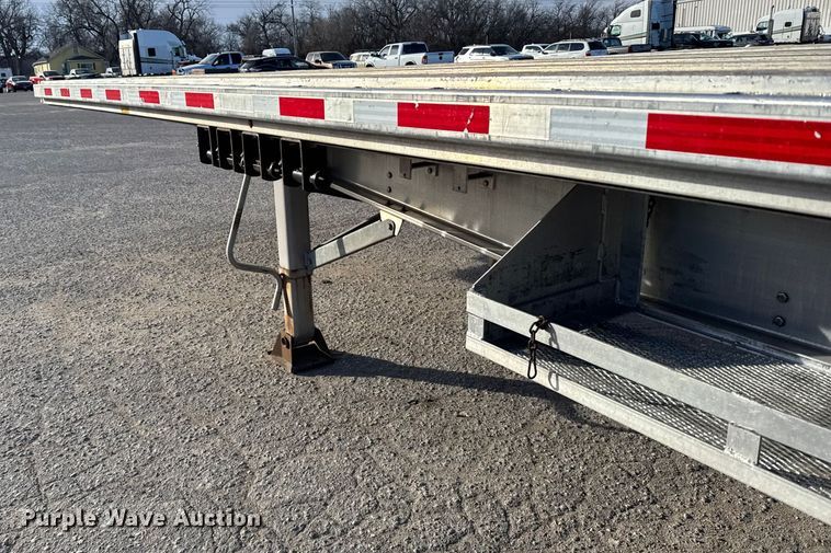 image for item FB0587 2021 Doonan  flatbed trailer