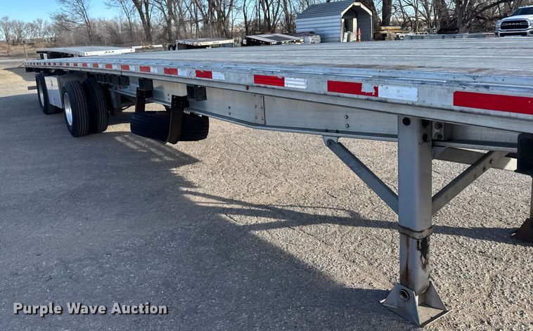 image for item FB0587 2021 Doonan  flatbed trailer