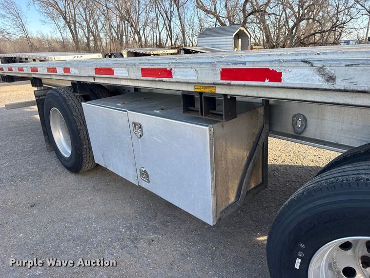 image for item FB0587 2021 Doonan  flatbed trailer