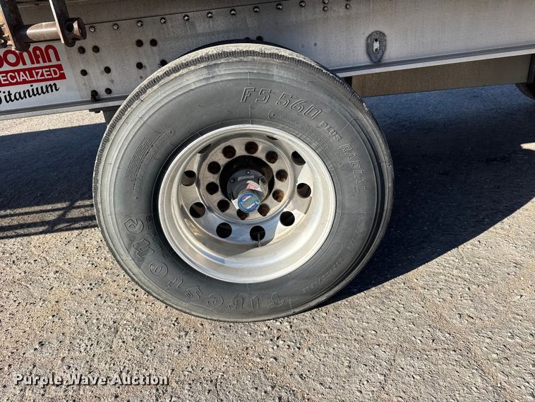 image for item FB0587 2021 Doonan  flatbed trailer