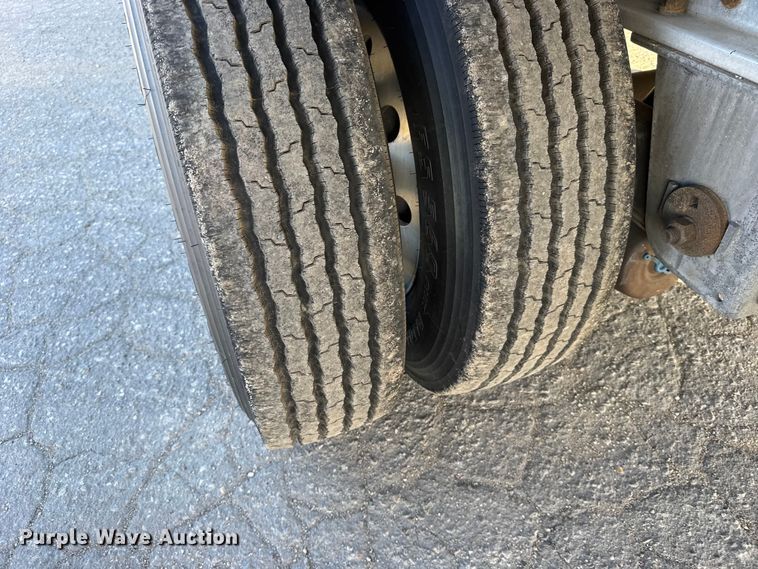 image for item FB0588 2021 Doonan  flatbed trailer