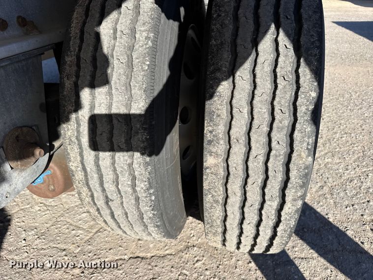 image for item FB0588 2021 Doonan  flatbed trailer