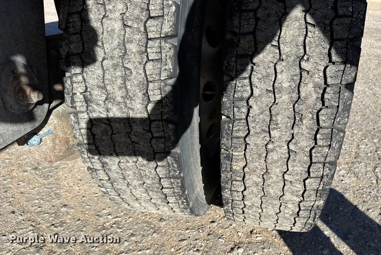 image for item FB0588 2021 Doonan  flatbed trailer