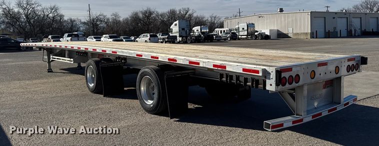 image for item FB0589 2021 Doonan  flatbed trailer