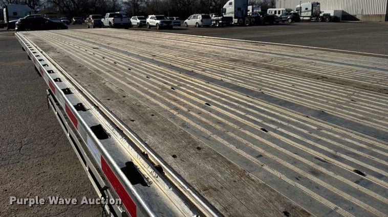 image for item FB0589 2021 Doonan  flatbed trailer