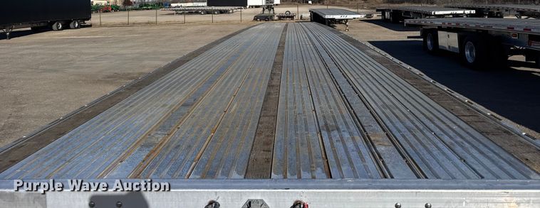 image for item FB0589 2021 Doonan  flatbed trailer