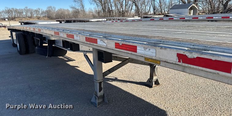 image for item FB0589 2021 Doonan  flatbed trailer
