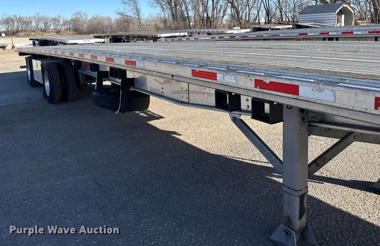 image for item FB0589 2021 Doonan  flatbed trailer