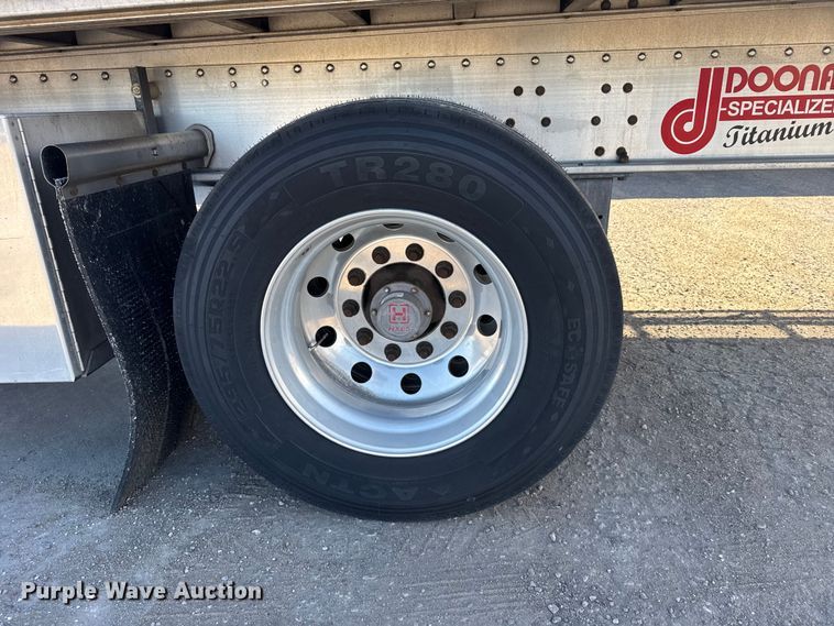 image for item FB0589 2021 Doonan  flatbed trailer