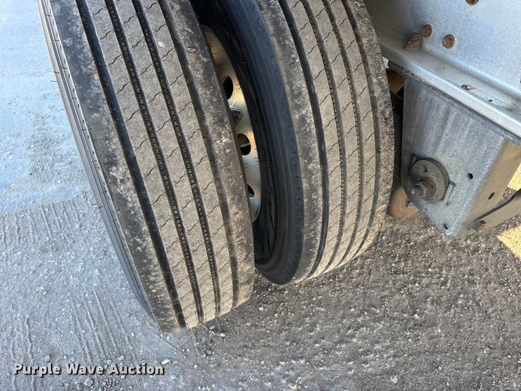 image for item FB0589 2021 Doonan  flatbed trailer