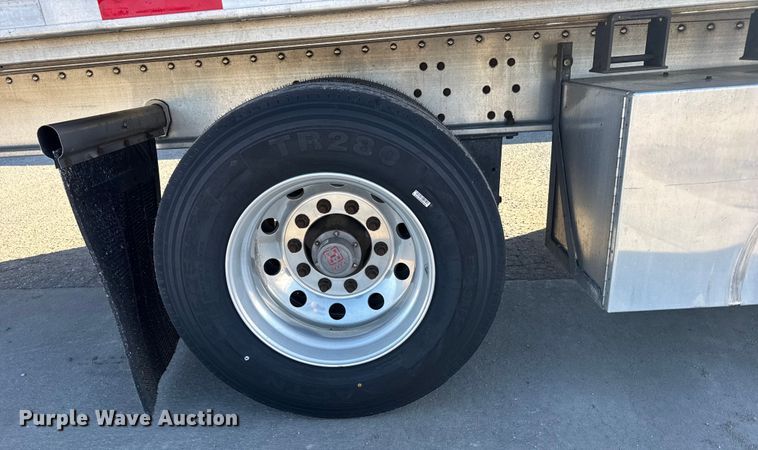 image for item FB0589 2021 Doonan  flatbed trailer