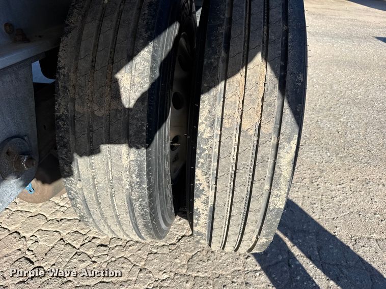 image for item FB0589 2021 Doonan  flatbed trailer