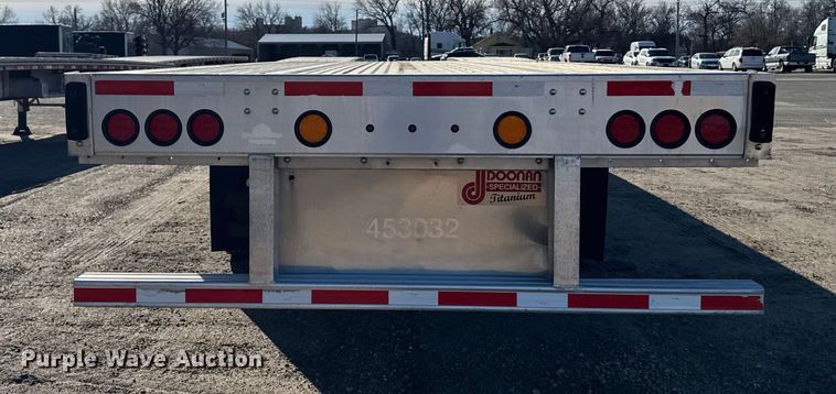 image for item FB0590 2021 Doonan  flatbed trailer