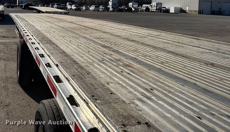 image for item FB0590 2021 Doonan  flatbed trailer