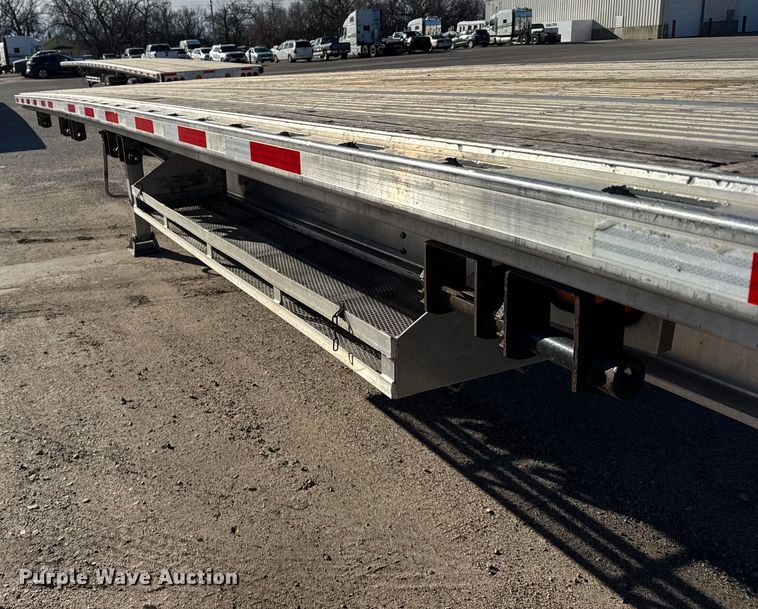 image for item FB0590 2021 Doonan  flatbed trailer