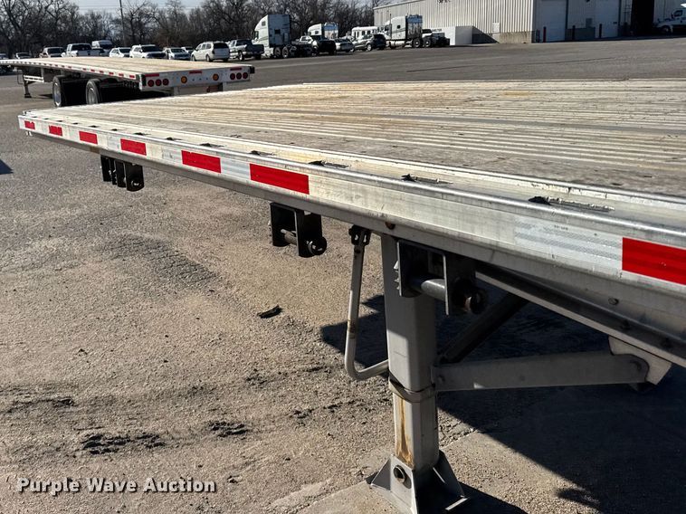 image for item FB0590 2021 Doonan  flatbed trailer