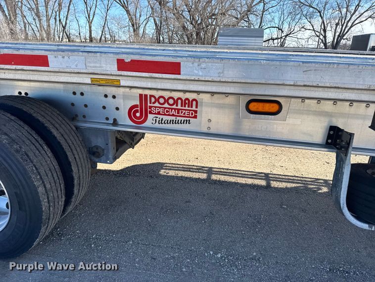 image for item FB0590 2021 Doonan  flatbed trailer