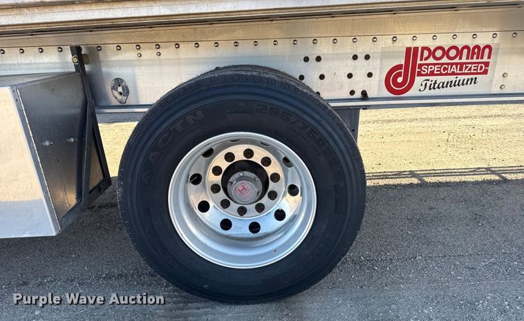 image for item FB0590 2021 Doonan  flatbed trailer