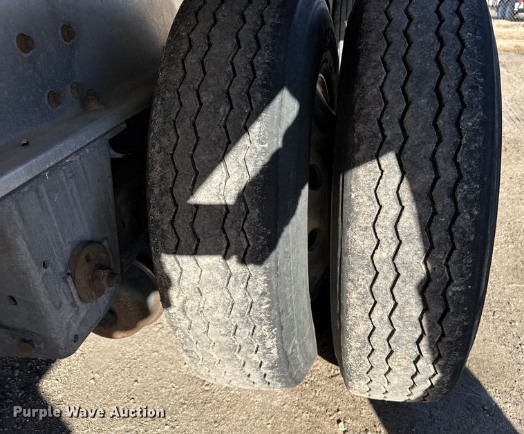 image for item FB0590 2021 Doonan  flatbed trailer