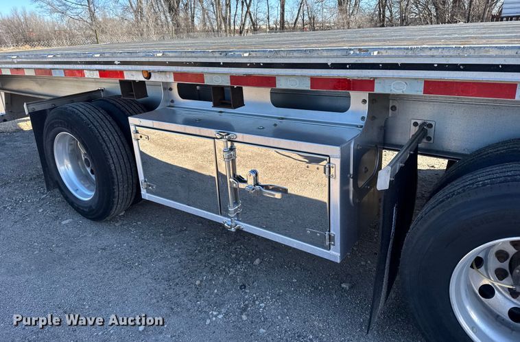 image for item FB0591 2019 Mac Trailer Manufacturing flatbed trailer