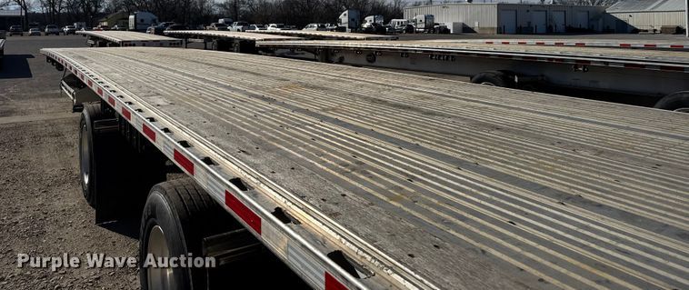 image for item FB0592 2021 Doonan  flatbed trailer