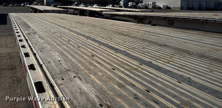 image for item FB0592 2021 Doonan  flatbed trailer