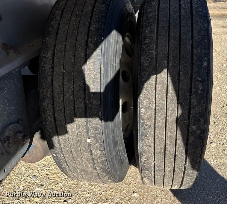 image for item FB0592 2021 Doonan  flatbed trailer