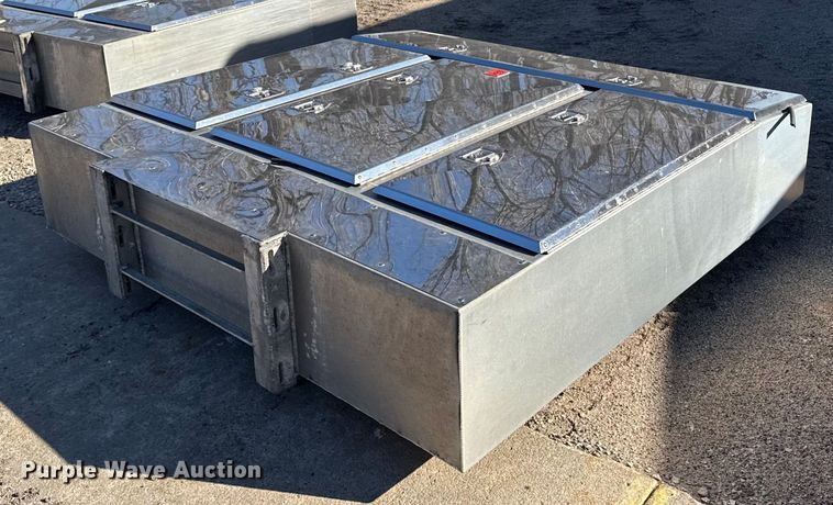 image for item FB0593 Brunfab headache truck cabinet