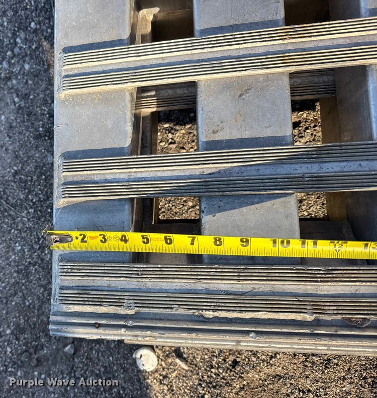 image for item FB0596 (4) drop deck trailer ramps with connector