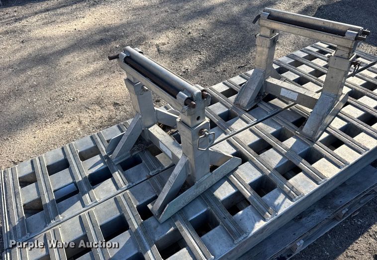 image for item FB0596 (4) drop deck trailer ramps with connector