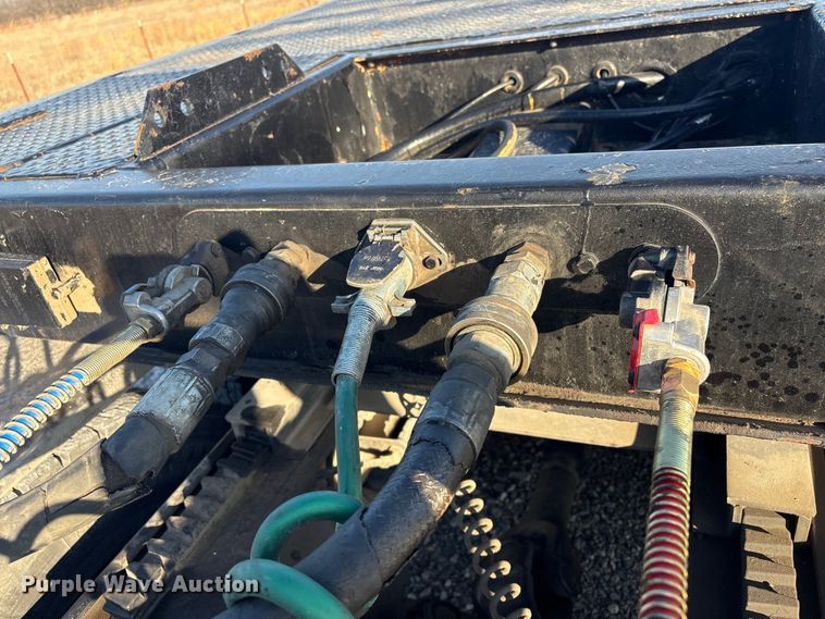 image for item FI0120 2001 Trail King TK70HT-482 Equipment Trailer