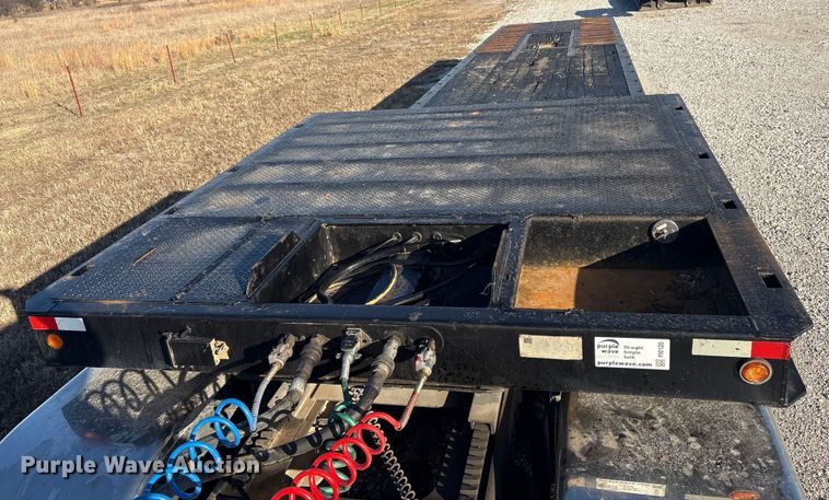 image for item FI0120 2001 Trail King TK70HT-482 Equipment Trailer