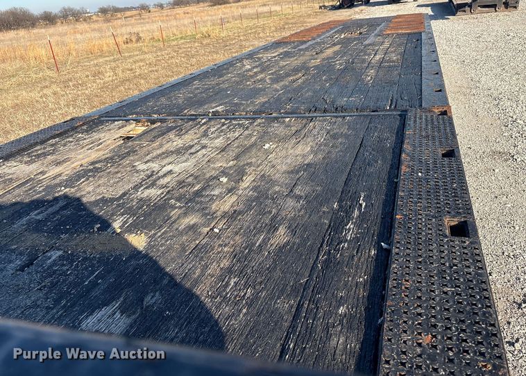 image for item FI0120 2001 Trail King TK70HT-482 Equipment Trailer