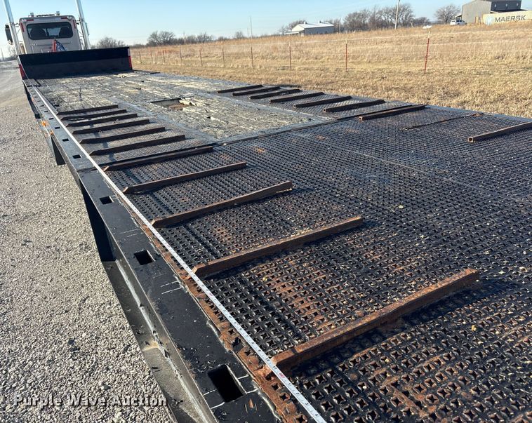 image for item FI0120 2001 Trail King TK70HT-482 Equipment Trailer