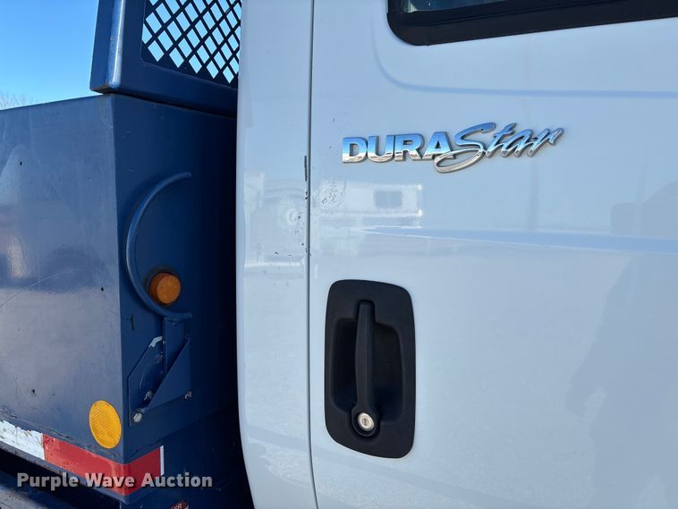 image for item FI1572 2010 International DuraStar 4300 flatbed truck