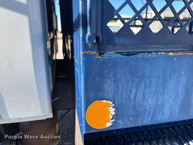 image for item FI1572 2010 International DuraStar 4300 flatbed truck