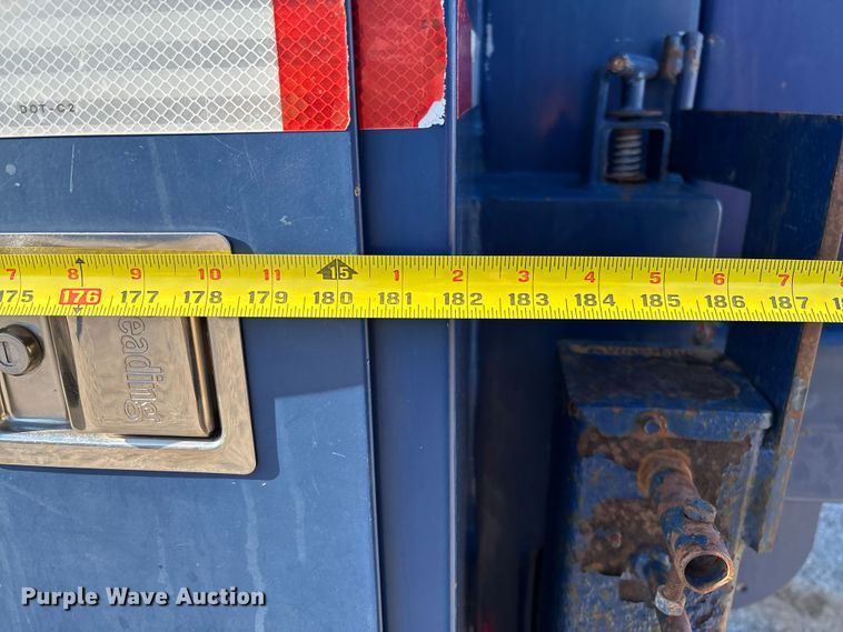 image for item FI1572 2010 International DuraStar 4300 flatbed truck