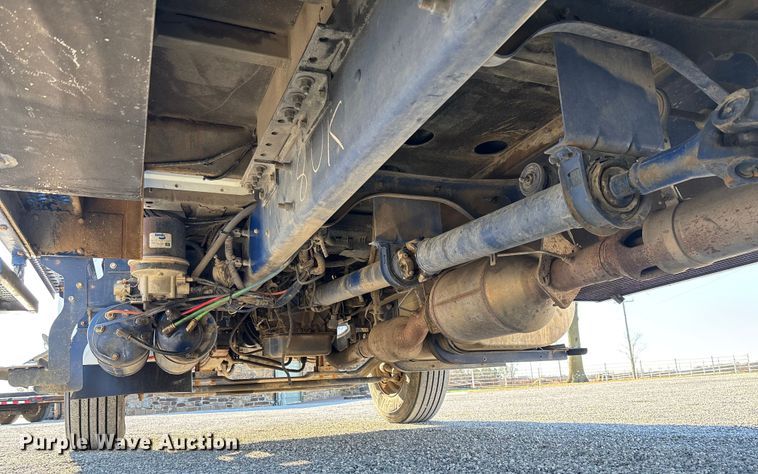 image for item FI1572 2010 International DuraStar 4300 flatbed truck