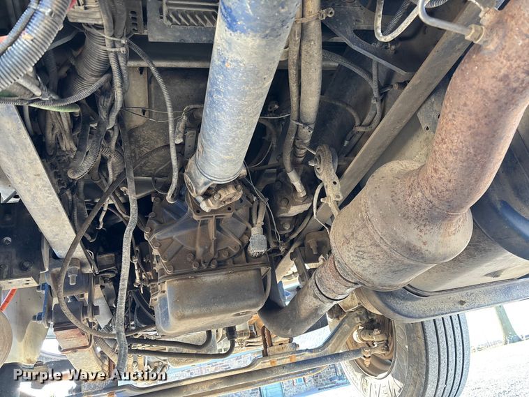 image for item FI1572 2010 International DuraStar 4300 flatbed truck