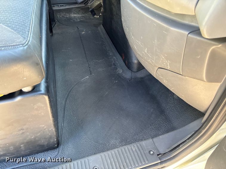 image for item FI1572 2010 International DuraStar 4300 flatbed truck