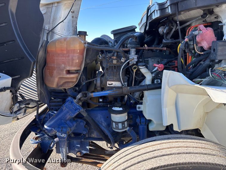 image for item FI1572 2010 International DuraStar 4300 flatbed truck