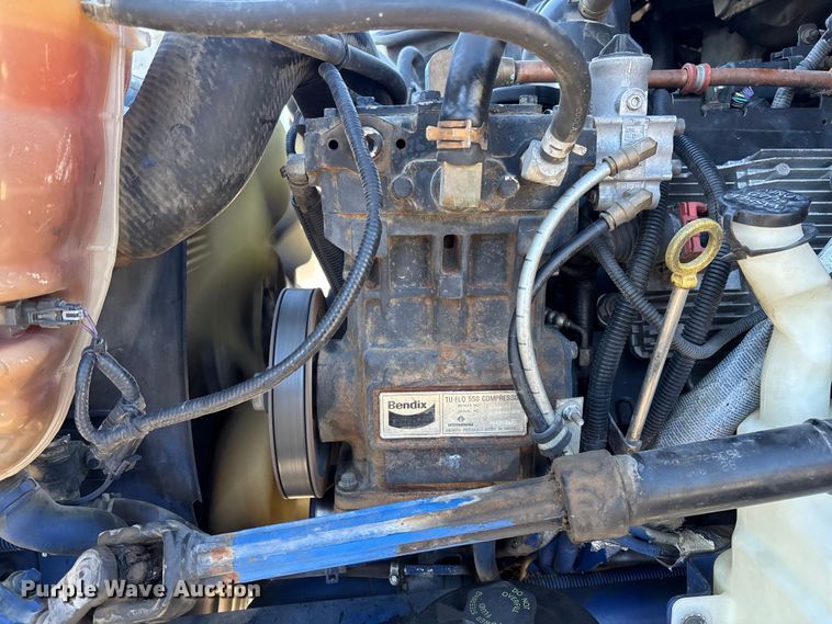 image for item FI1572 2010 International DuraStar 4300 flatbed truck