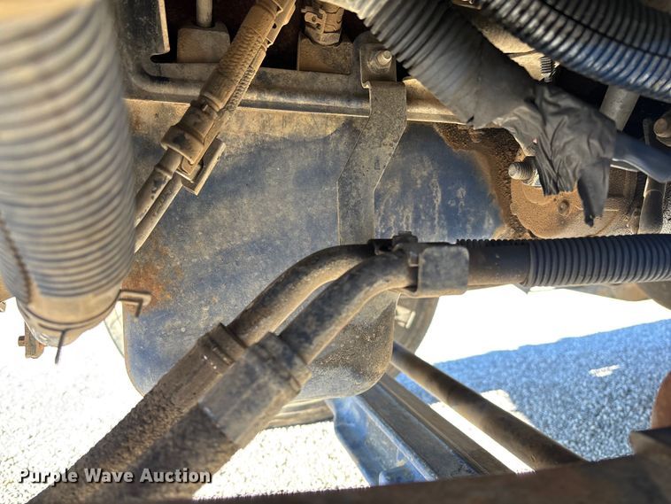 image for item FI1572 2010 International DuraStar 4300 flatbed truck