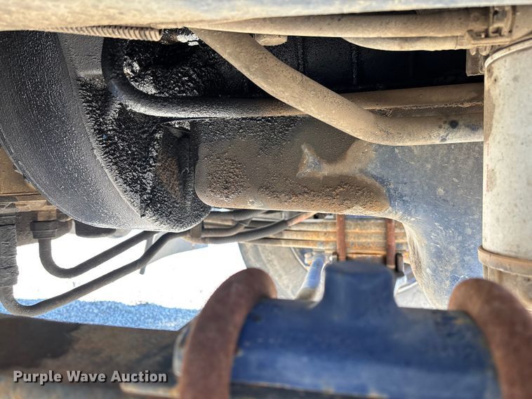 image for item FI1572 2010 International DuraStar 4300 flatbed truck