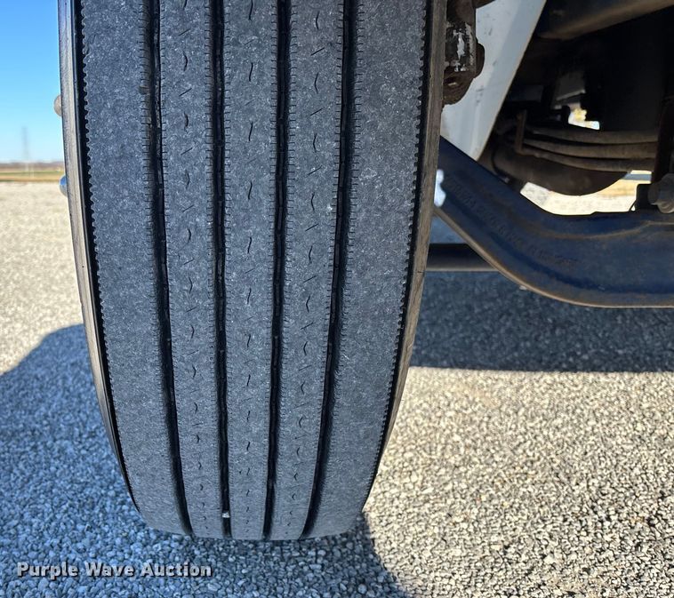 image for item FI1572 2010 International DuraStar 4300 flatbed truck