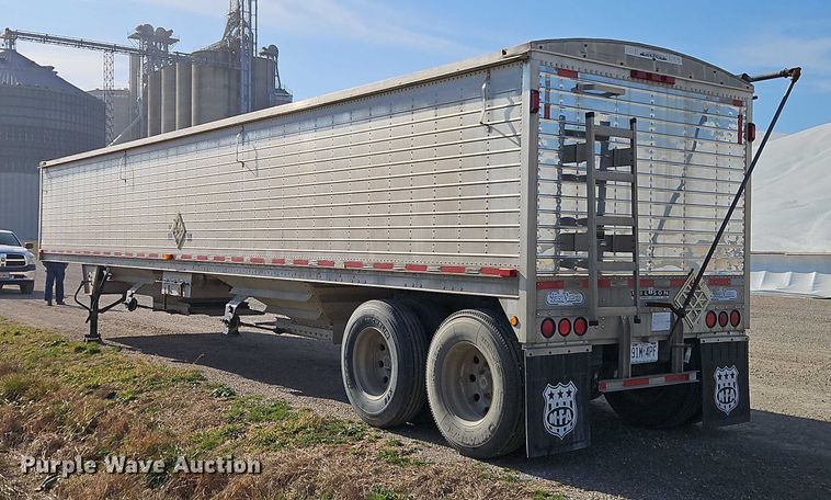 image for item FN5505 2002 Wilson Trailers DWH-400 grain trailer