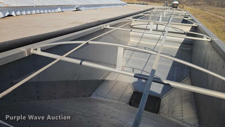 image for item FN5505 2002 Wilson Trailers DWH-400 grain trailer