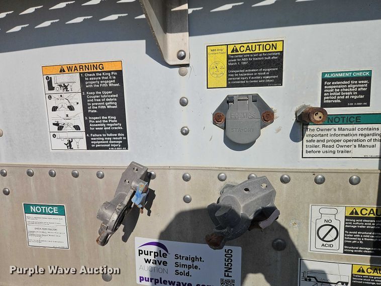 image for item FN5505 2002 Wilson Trailers DWH-400 grain trailer